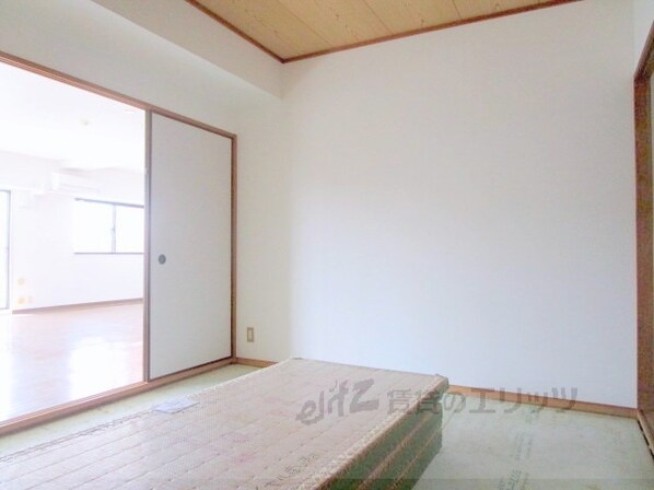 ロイヤル南茨木の物件内観写真